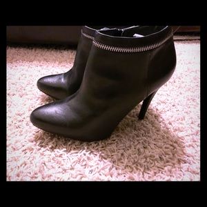 Black Booties- Steve Madden Size 8